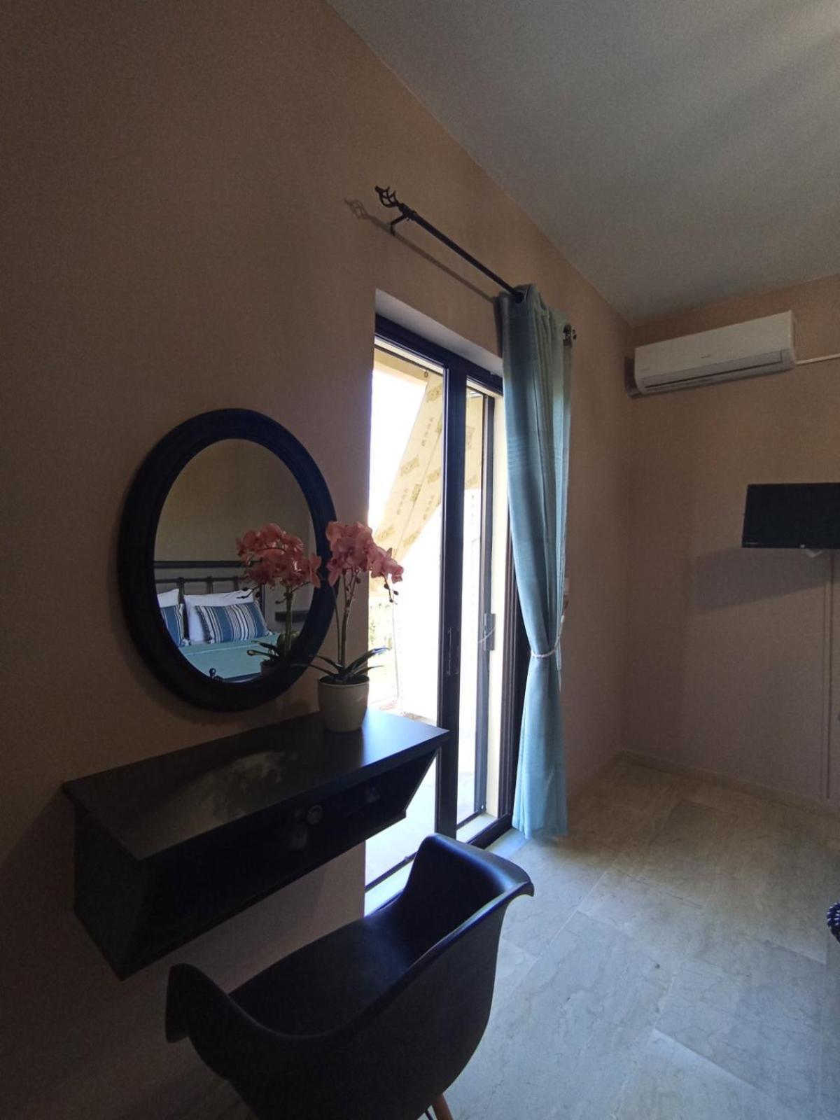 Apartament Horizon Blue Loútsa Zewnętrze zdjęcie
